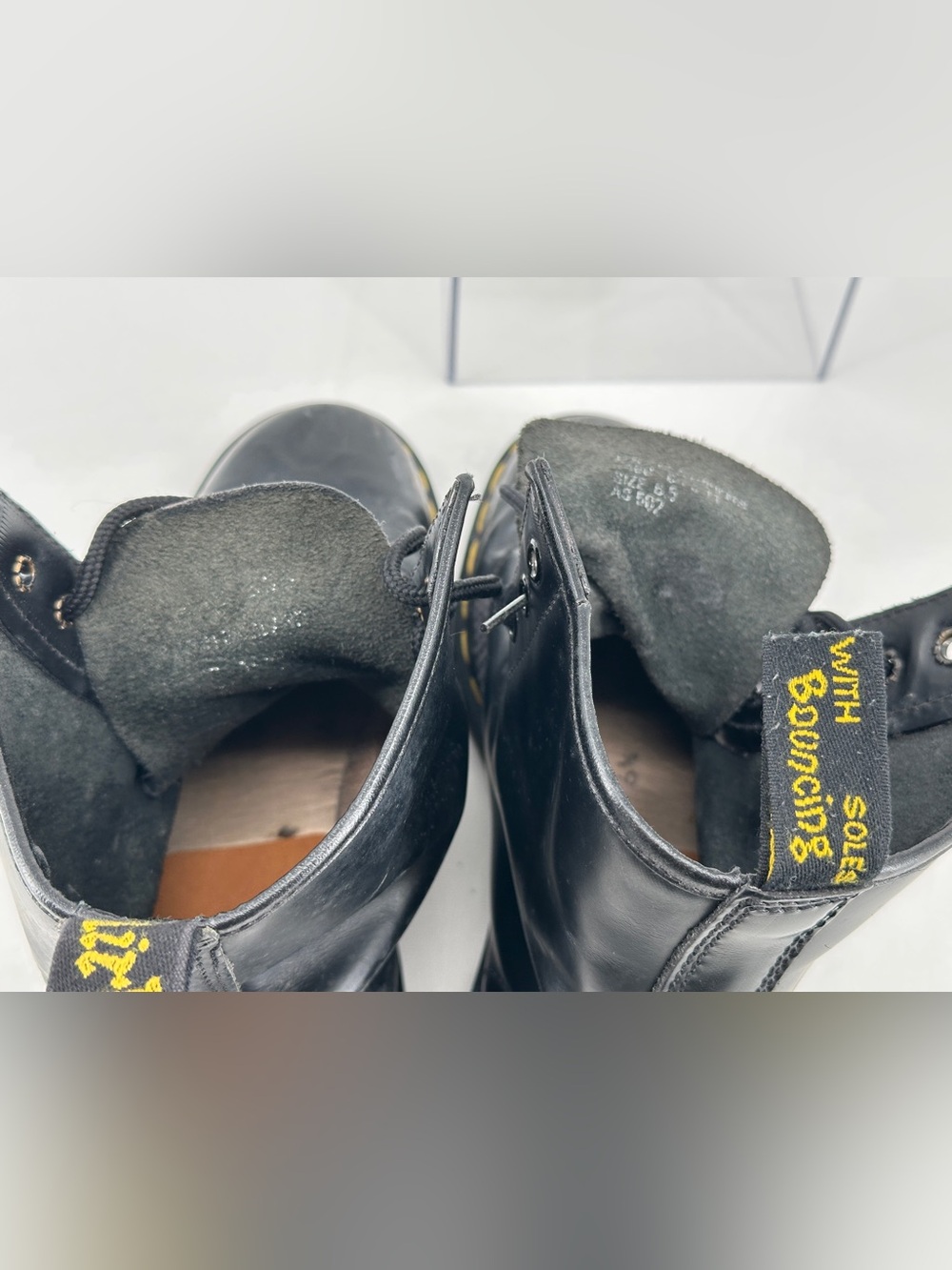 Vintage 1990’s Dr. Martens 1460 Made in England 8-Eye Boots UK 6.5 - Picture 13 of 16